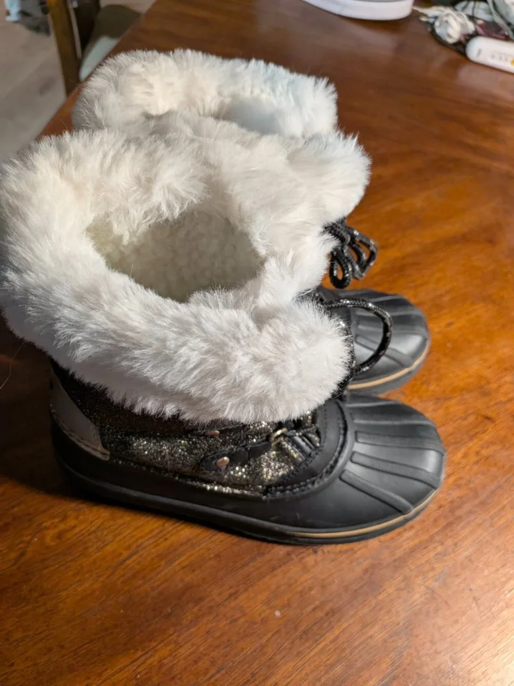 Juicy Couture Girls Black Glitter Duck Boots Faux Fur Sz 3
